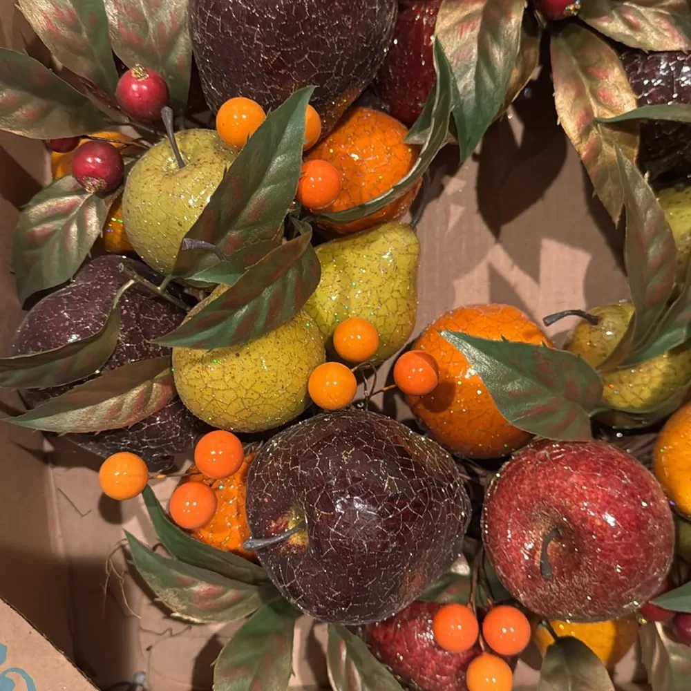 NWT Festive Harvest Fruit Wreath